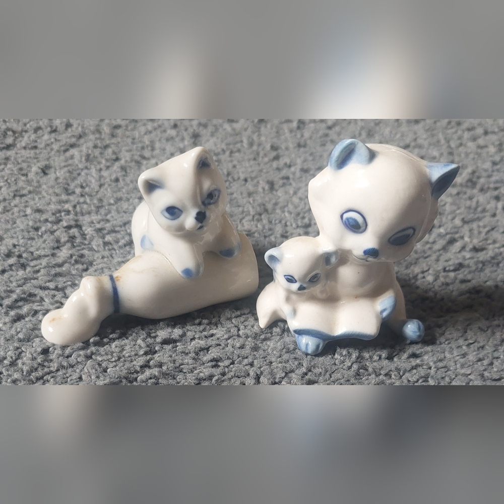 Vintage Set of 2 Porcelain Kitschy Cute Mini Cat
